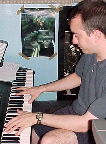 Claude et ses impressionnants synths